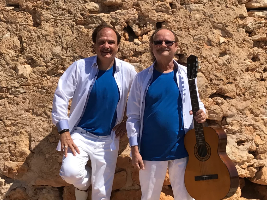 242cf7_929cc688368d4fc6b6a9cb0d94a64a66_mv2